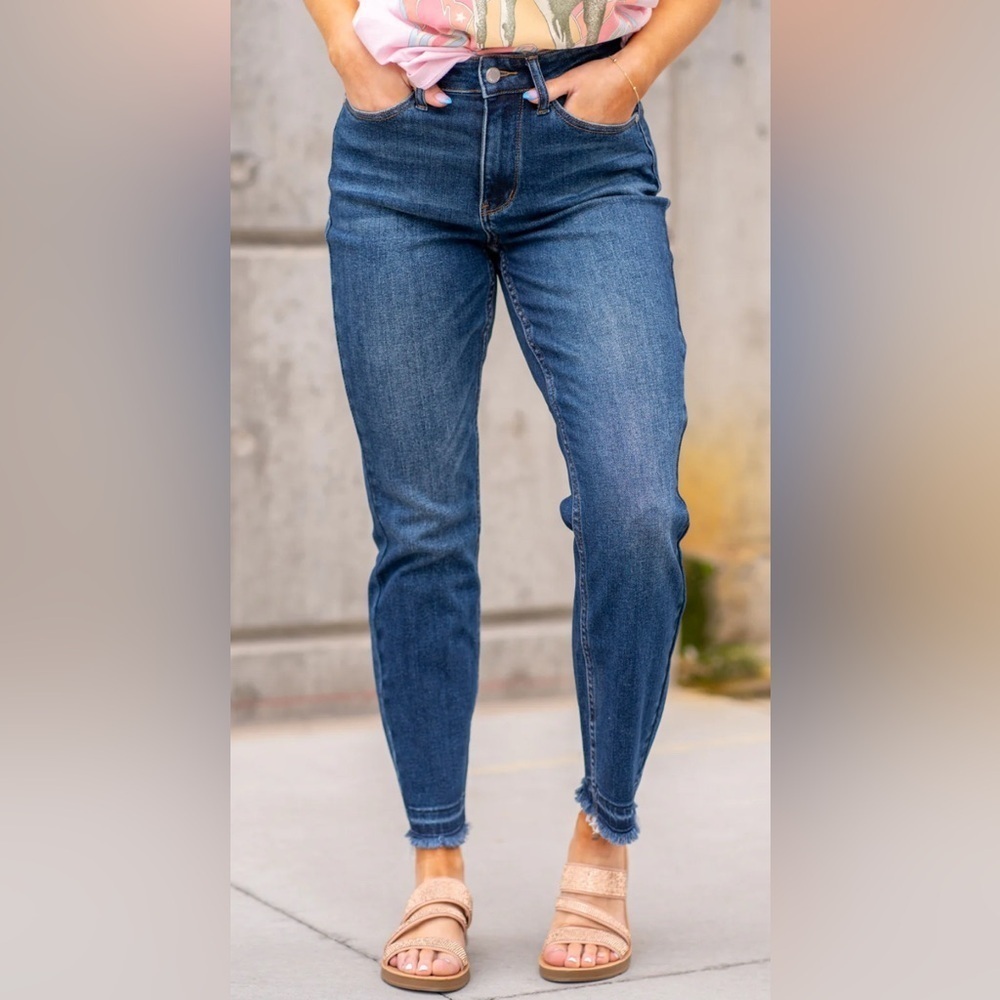 Judy Blue High Rise Raw Hem Ankle Jeans Size 28